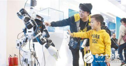 人工智能的迅速发展 正在全方位深刻改变人们的生产...