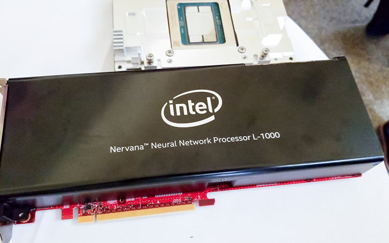英特尔全新AI硬件突破NVIDIA的据点