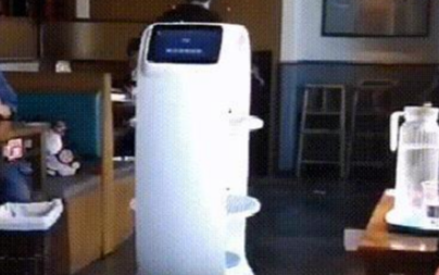 送餐机器人可以优化就餐体验和提高服务效率