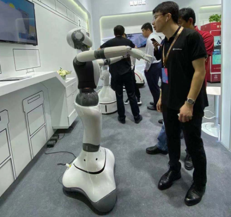 达闼科技打造出了5G+云端智能机器人服务新生态