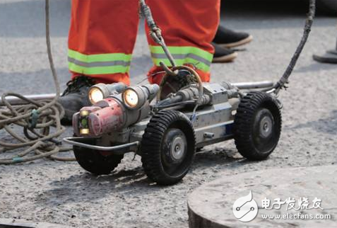 CTV管道检测机器人检查管网内部 成为排污建设注册新宝6关键一环