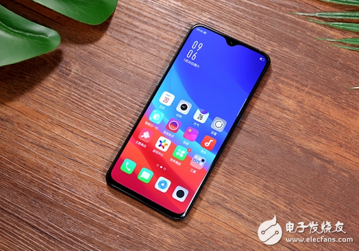 OPPO迎来史上最大的一次升级 智能手机不再拼硬...