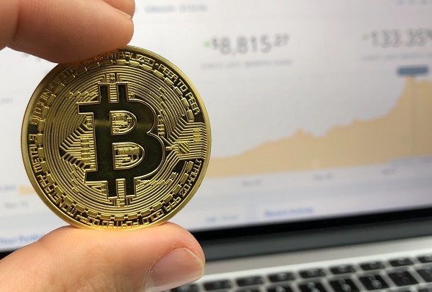 比特币在未来是否能涨到100万美金