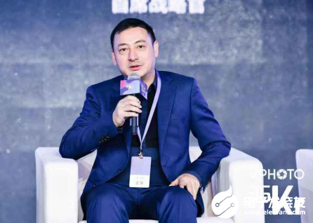 结合自身对于特定场景的深刻理解 才能发展好智能服...