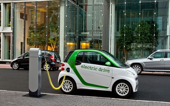 最大功率达到350Kw,这个充电桩特斯拉也比不上