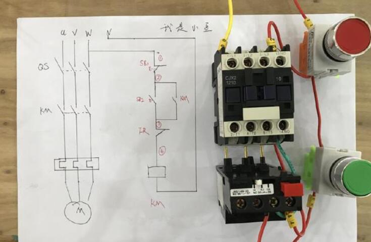 接触器线圈电压怎么看_接触器线圈怎么接