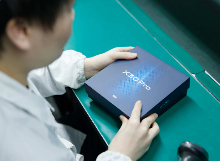 vivo将在12月16日发布第三款5G手机viv...