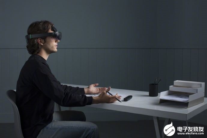 OPPO首款AR眼镜,比Hololens更轻薄