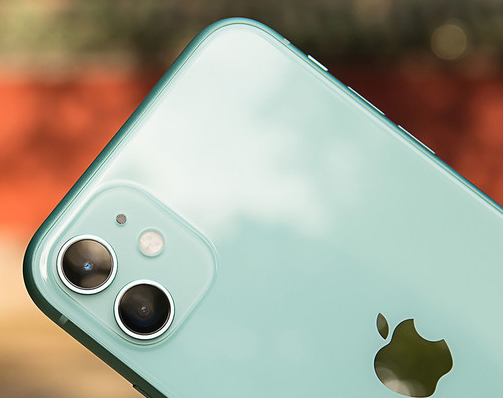 苹果将在新发布的三款iPhone 11系列手机中...