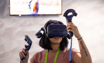 HTC推出两款虚拟现实头戴设备,提升用户的产品体验