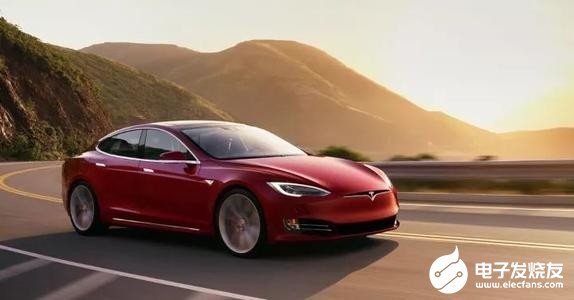 特斯拉新软件版本,两个Autopilot功能升级