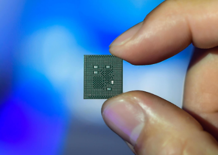 全球搭载高通5G解决方案的终端设计已经超过了23...