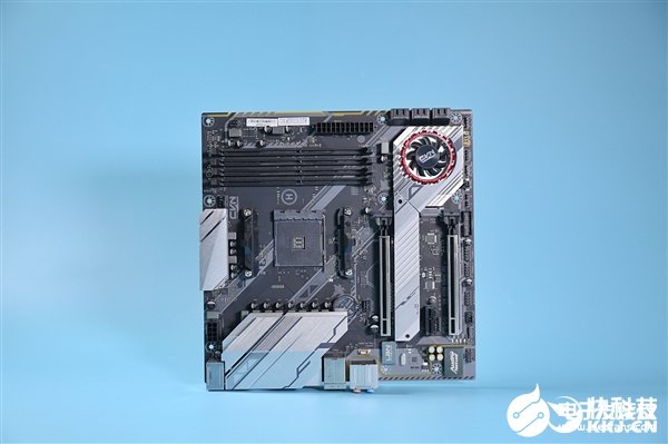 七彩虹CVN X570M GAMING PRO主板高清图集