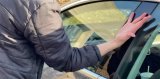 国外一男子将Model3车钥匙芯片植入手中 手背...