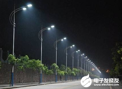 LED路灯电源外部防雷与内部防雷相结合 在雷雨天...