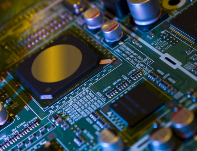 南亞科李培瑛宣布已完成自主研發10納米級DRAM...