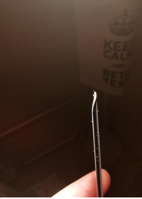 华为P40 Pro钢化膜图片曝光该机采用了挖孔全...