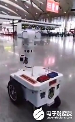 全国首个测温5G警用巡逻机器人上线,可实现全景无...