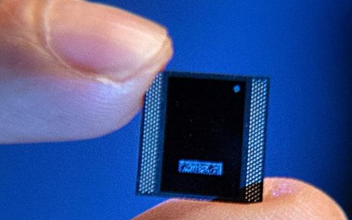 Intel展出Lakefield芯片本体,CPU...