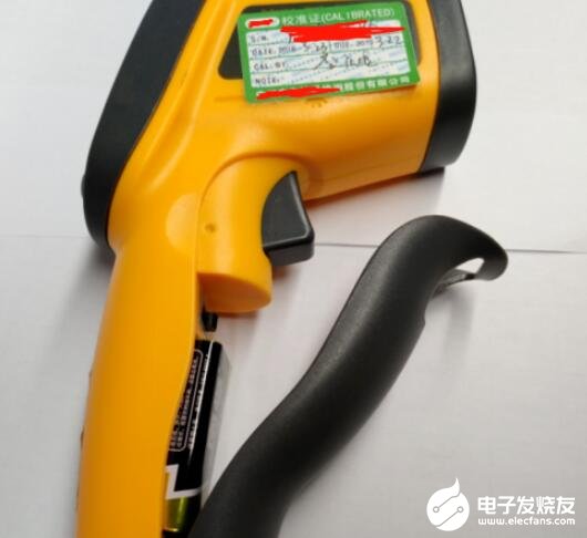 紅外測溫儀電池拆除_紅外測溫儀電池的更換步驟