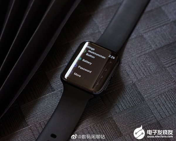 OPPO首款智能手表实拍照片曝光 双曲面屏幕满满的科技感