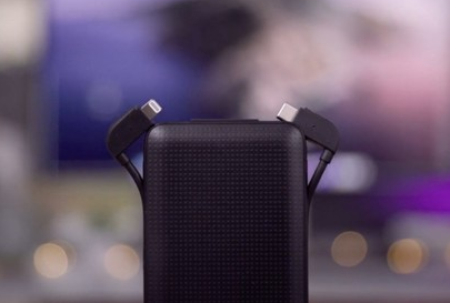 Hyper推出了一款同时集成USB-C和Lightning充电接口的移动电源