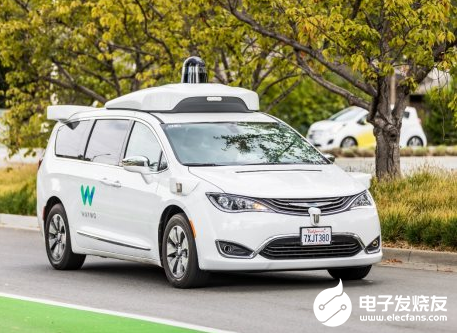 自动驾驶不够安全 要做到的是辅助驾驶而不是代替驾...