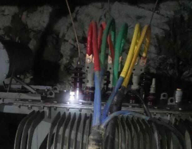 變壓器接線柱滲油的原因及解決方法