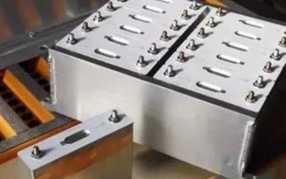 电动汽车的电池液态热管理系统是什么
