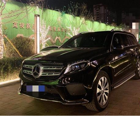 奔馳汽車出現了新車就遭遇了發動機報廢的問題