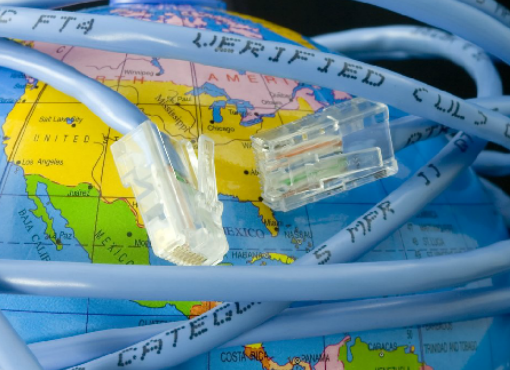 中国移动已在基站及5G承载建设方面迈出了坚实的步...