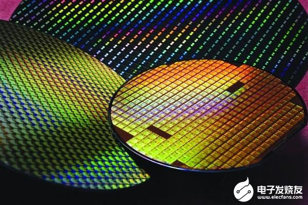 曝ASML新一代EUV光刻机预计2022年开始出货 将进一步提升光刻机的精度