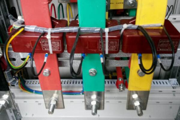 电流互感器的字母符号含义