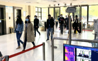 中兴通讯基于5G+AI的人群体温监测方案,助力开...