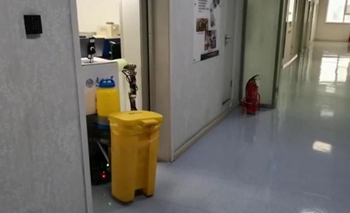 南开大学研制出了一种智能防疫遥操作机器人小安