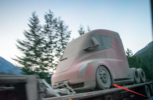 特斯拉电动卡车Semi量产版续航将达到966km