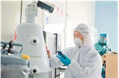 湖南大学研制出了新冠肺炎疫情防疫机器人