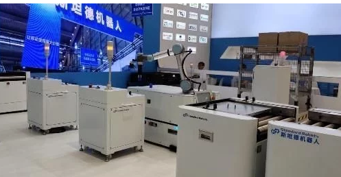 斯坦德机器人为客户提供了一整套柔性物流解决方案