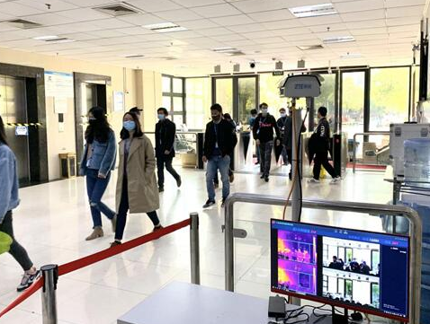 中兴通讯在南京滨江工厂园区成功部署了5G+AI测...