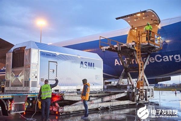 ASML去年交付26台极紫外光刻机 其中约一半面向大客户台积电
