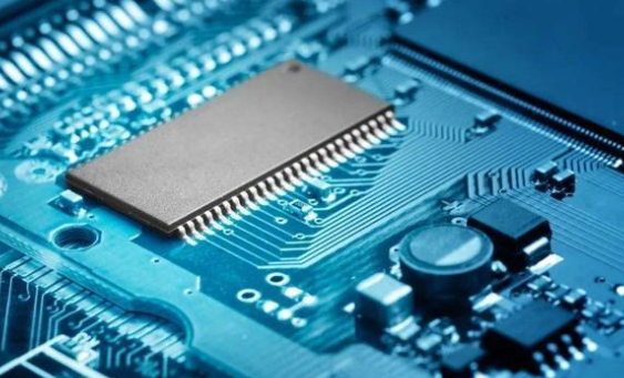 DDR5单条内存128GB不再遥远,性能和容量均兼备