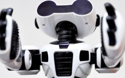 機器人團隊完成了Wikipedia機器人的首次普...