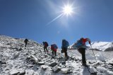 中国移动对穆朗玛峰实施通信覆盖,已完成3个5G基...