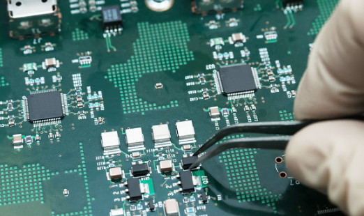 AL t4518530155152384 5G技术的到来将驱动着PCB板块的发展