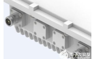 室外型LoRaWAN网关的射频头使用时的注意事项