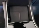 特斯拉开始使用USB-C输入和无线充电器作为标准...