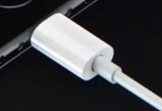 2020年使用USB-C端口智能手机占一半,预计...