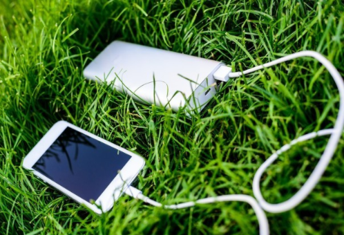 测评OPPO50W超闪饼干充电器:60g重量,首创无电解电容设计