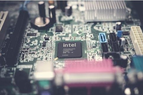 AMD 即将发布Zen 3 系列,第一次在桌面级支持 DDR5内存