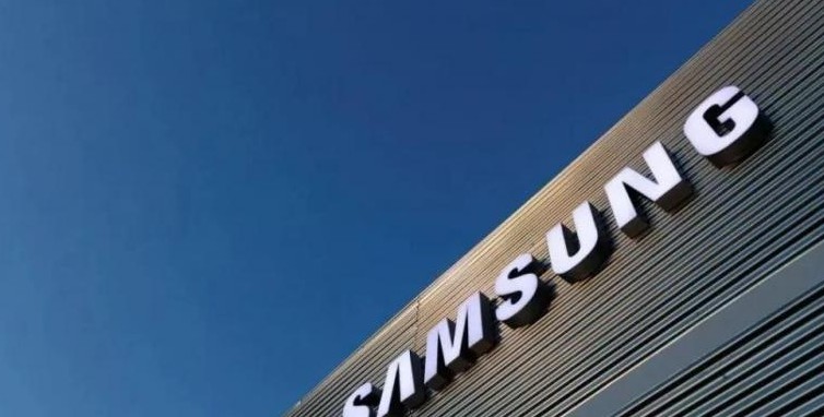 中芯国际代工的 14nm 芯片依然借用美国设备和...